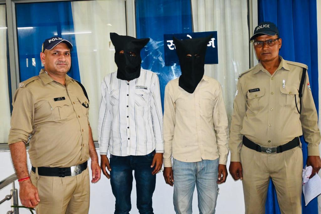 पहाड़ों में फल फूल रहा है नशे का कारोबार