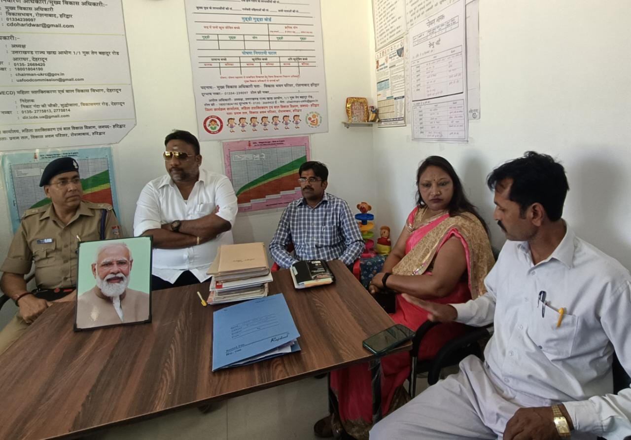 एनसीपीसीआर के अधिकारी  पहुंचे आंगनवाड़ी केंद्र