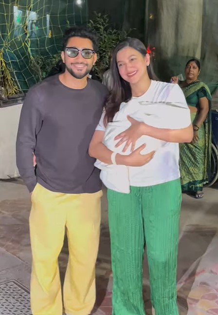 मां बनने के बाद पहली बार दिखीं गौहर खान