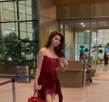 फ्रांस  फिल्म फेस्टिवल के लिए रवाना हुईं उर्वशी रौतेला