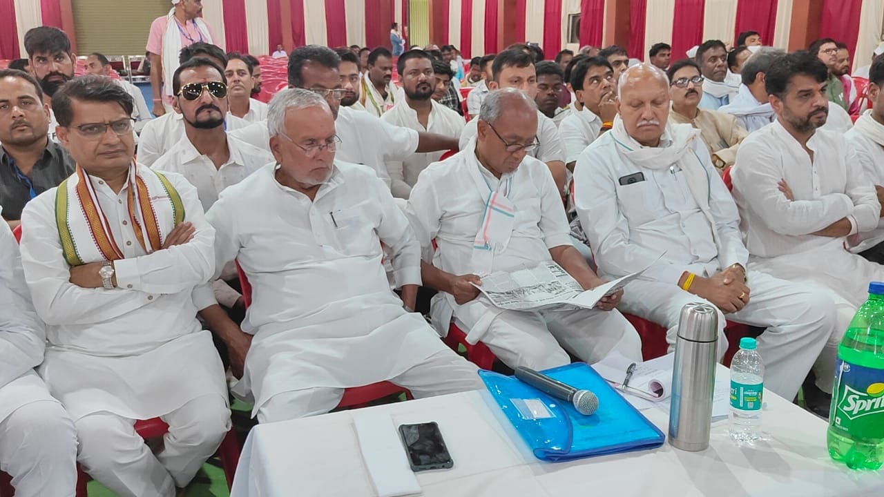 दिग्विजय सिंह ने साधा भाजपा पर निशाना