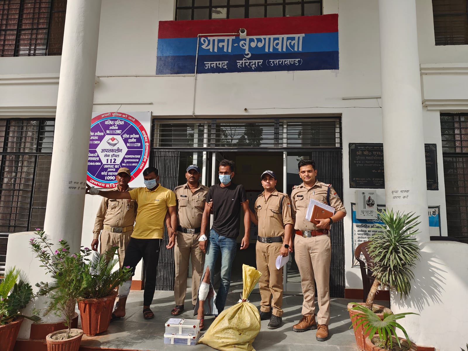 हरिद्वार पुलिस की गौ तस्करों से मुठभेड़