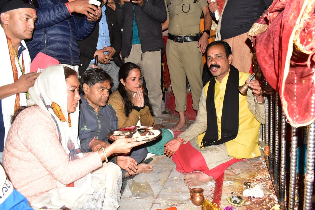 कैबिनेट मंत्री ने की यमुनोत्री तक की पैदल यात्रा