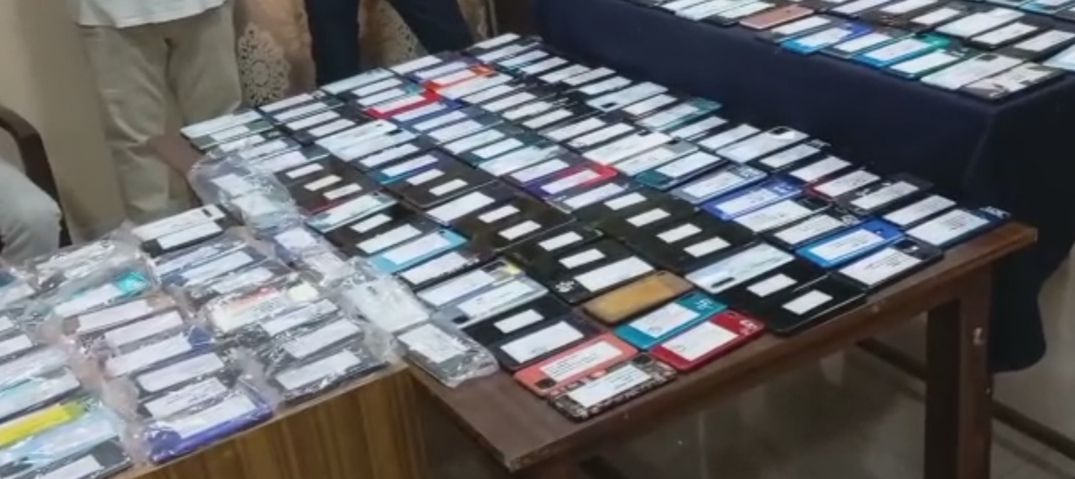 लोगों को मिले उनके चोरी हुए मोबाइल