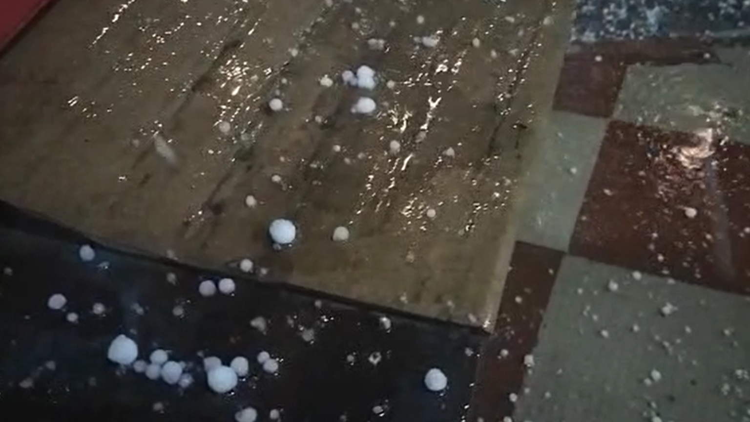 मौसम ने करवट बदली मेघा जमकर बरसे