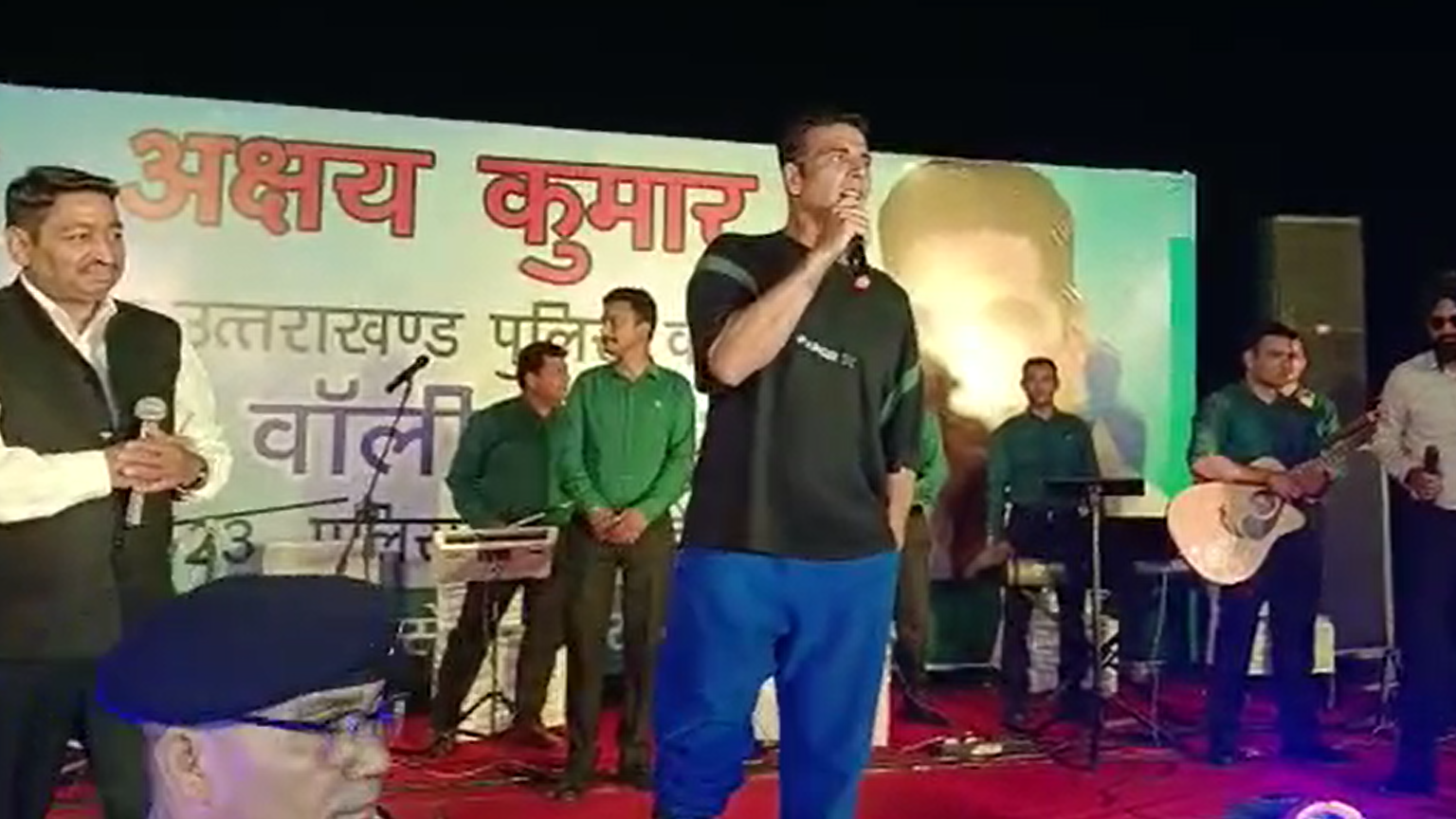 अक्षय कुमार पहुंचे देहरादून पुलिस लाइन