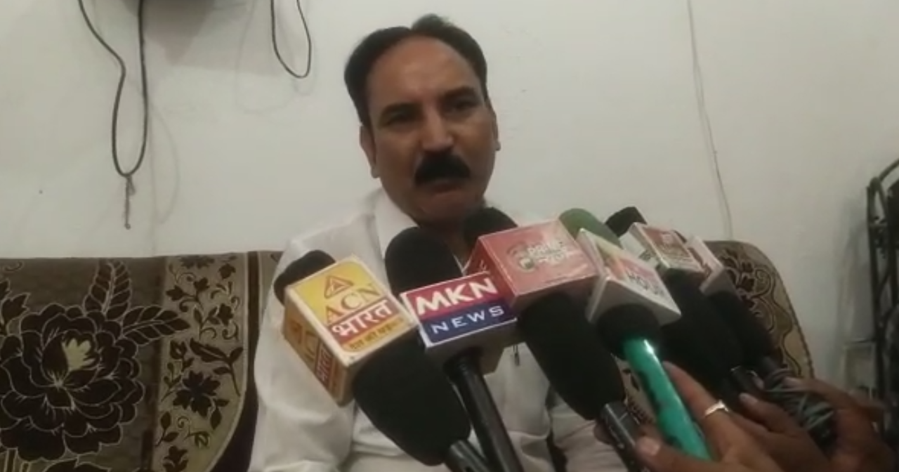 कांग्रेसी  शुक्ला ने मांगी गृह मंत्री डॉ नरोत्तम मिश्रा से मदद