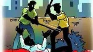 यूपी के लालगंज अझारा तहसील में युवकों की गुंडागर्दी