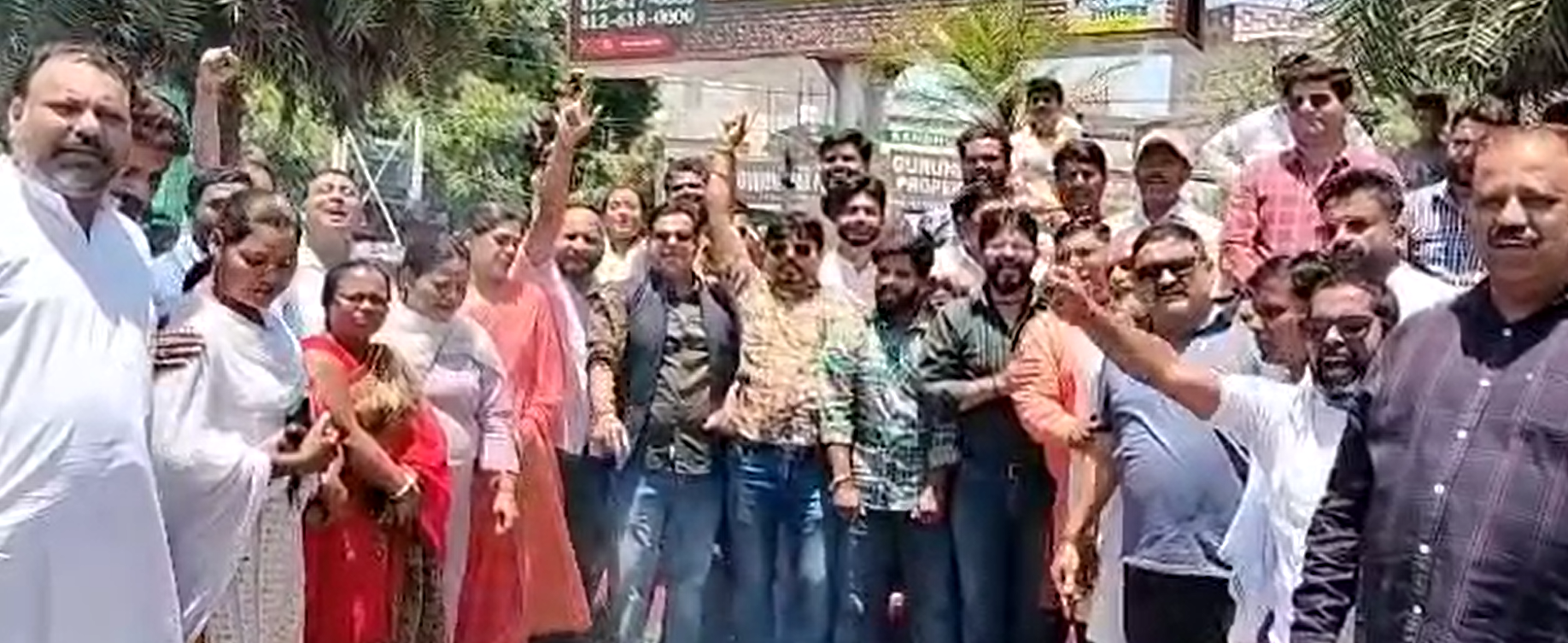 कांग्रेसियों ने लगाए कांग्रेस पार्टी मुर्दाबाद के नारे