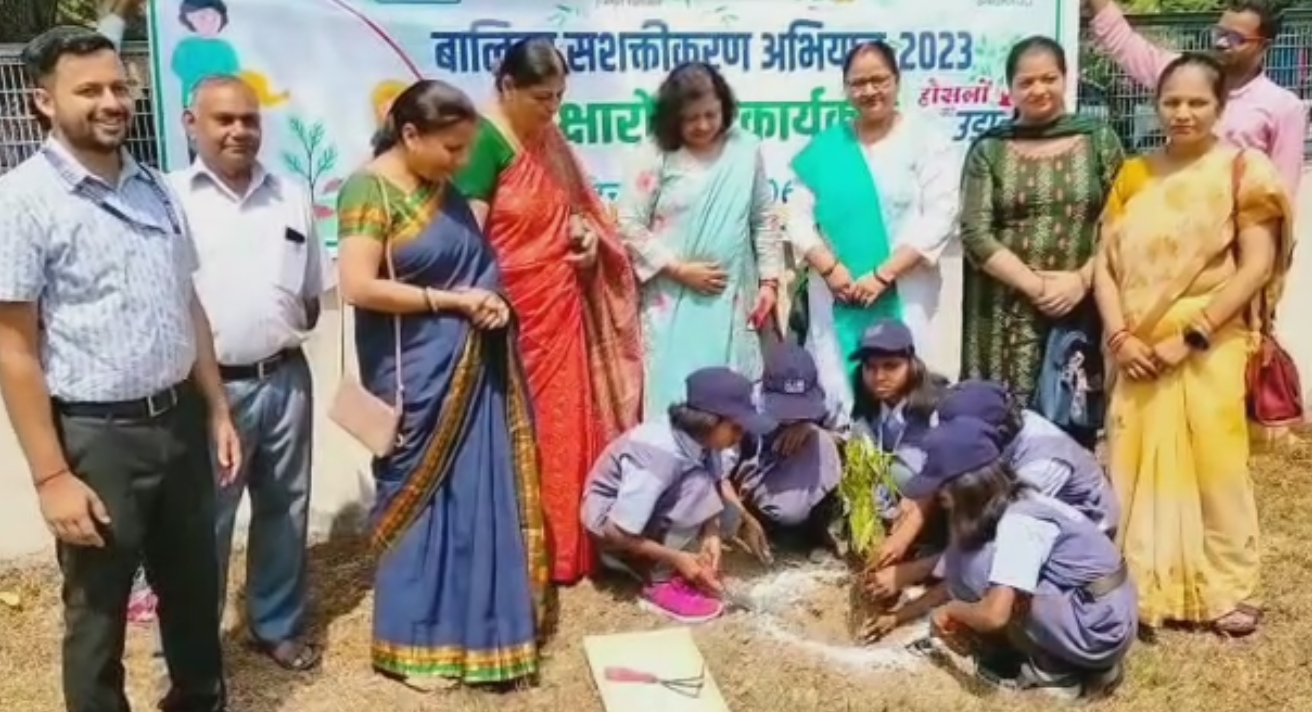 एनटीपीसी की पहल पेड़ लगाएं जीवन बचाएं