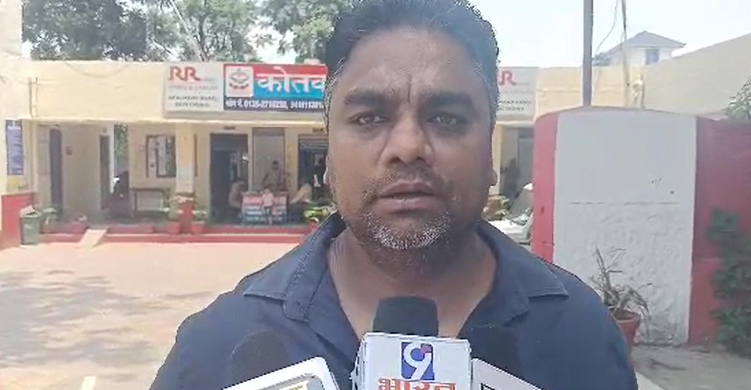 मुस्लिम लड़के पर ब्लैकमेल करने के आरोप