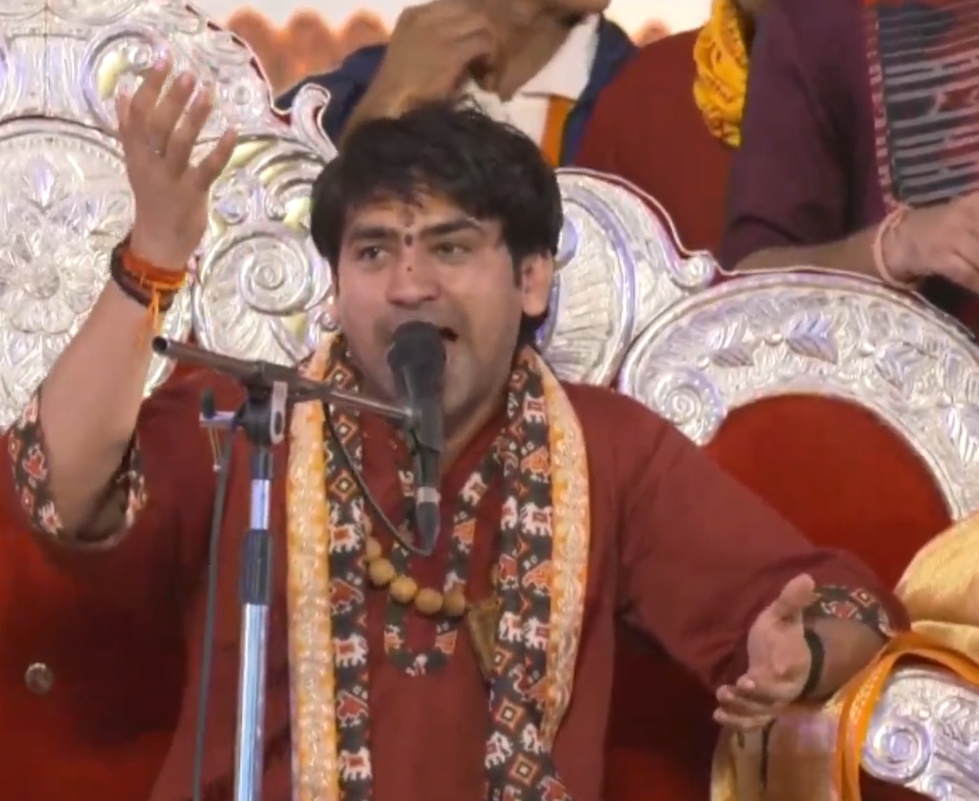 धीरेंद्र शास्त्री,बागेश्वर वालों ने की संजय पाठक की तारीफ