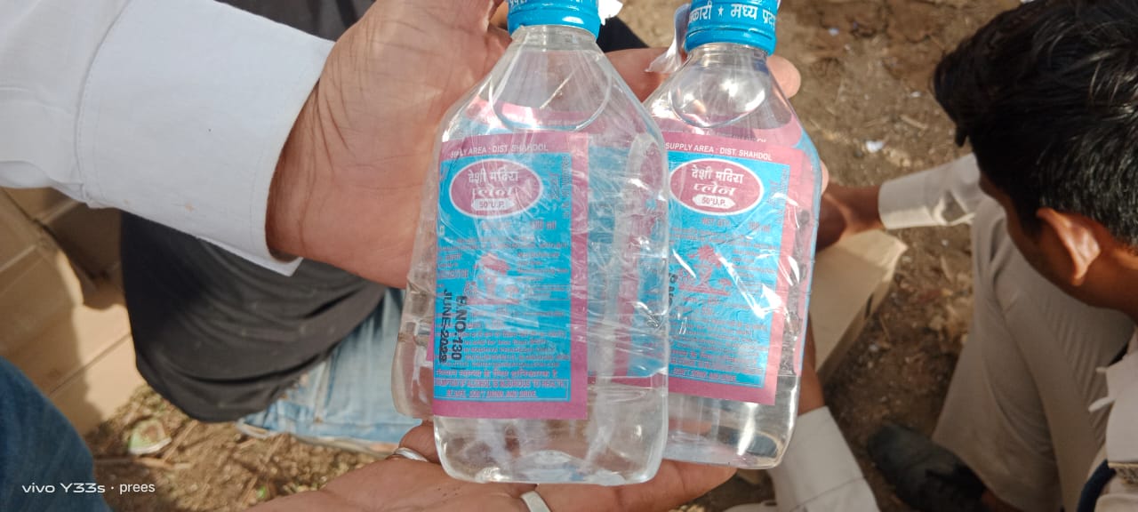 खातेगांव में 1183 पेटी देसी शराब जप्त  