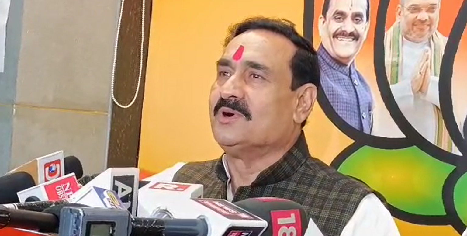 गृह मंत्री मिश्रा ने साधा दिग्विजय सिंह पर निशाना