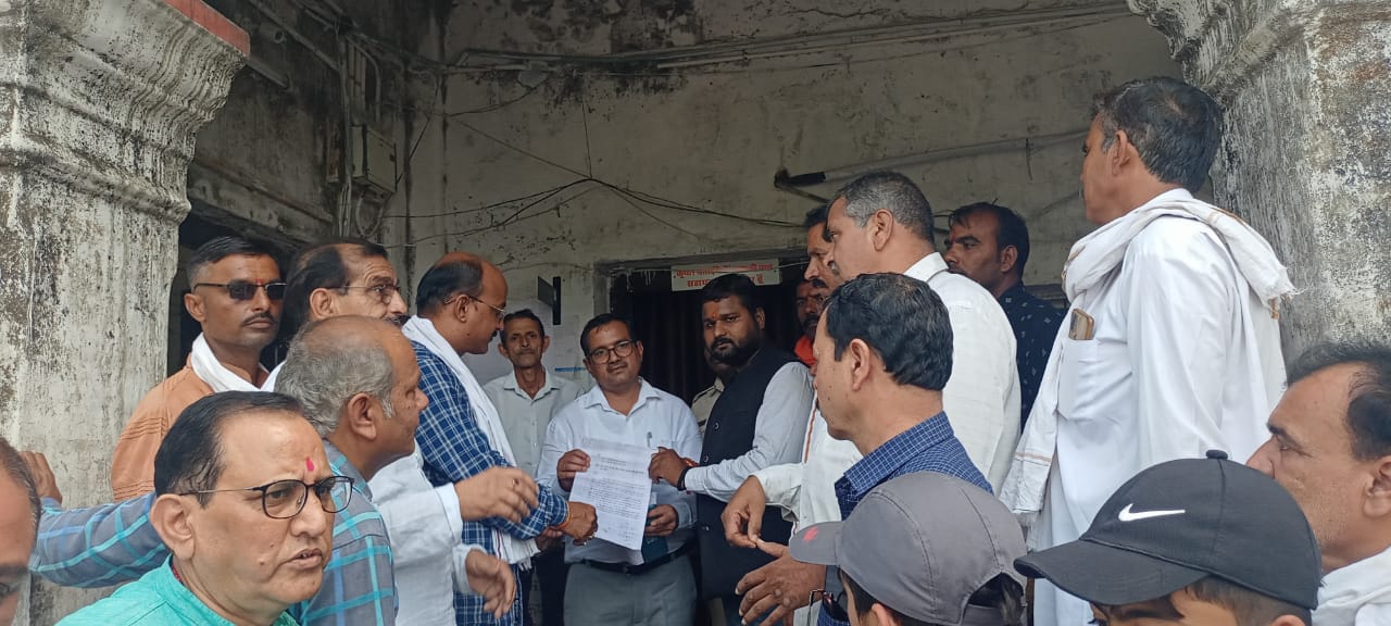 ब्राह्मण समाज ने की विद्यार्थियों के लिए छात्रवृत्ति की मांग