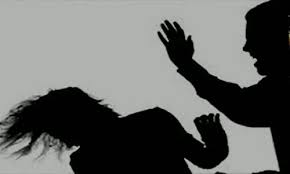 कलयुगी बेटे ने माँ की बेरहमी से पिटाई की