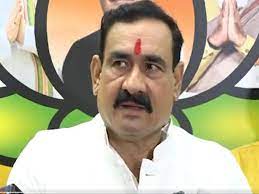 नरोत्तम के लिए नौ नंबर की चप्पल