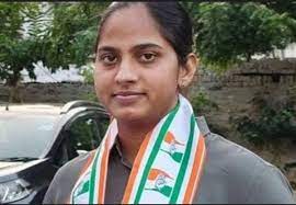 भाजपा की जगह कांग्रेस को ही नेत्री ने घेरा