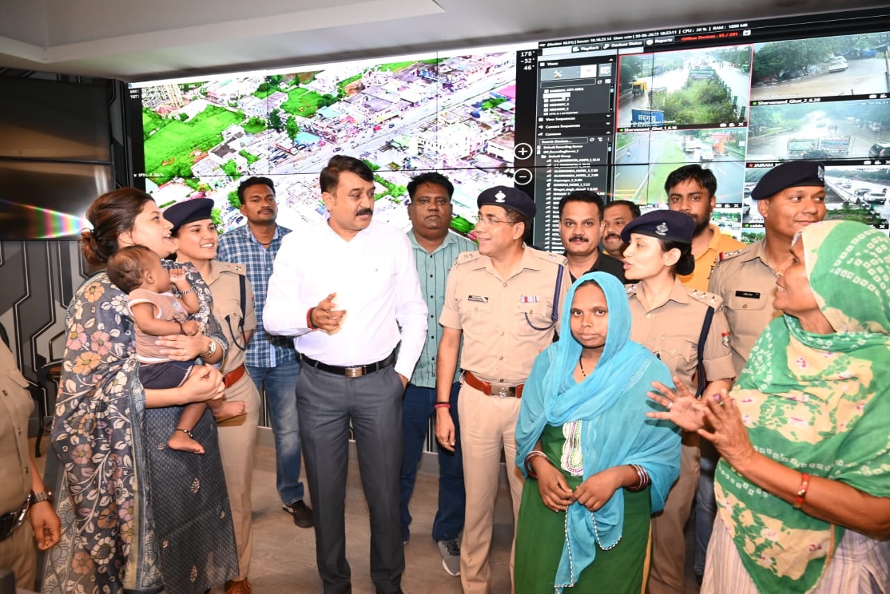 हरिद्वार में माँ के  पास से बच्चे की चोरी