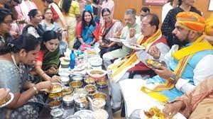 बीजेपी ने टिफिन बैठक का आयोजन किया