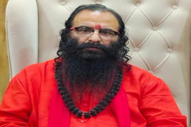 अखाड़ा परिषद के सचिव रविंद्र पूरी ने की अपील