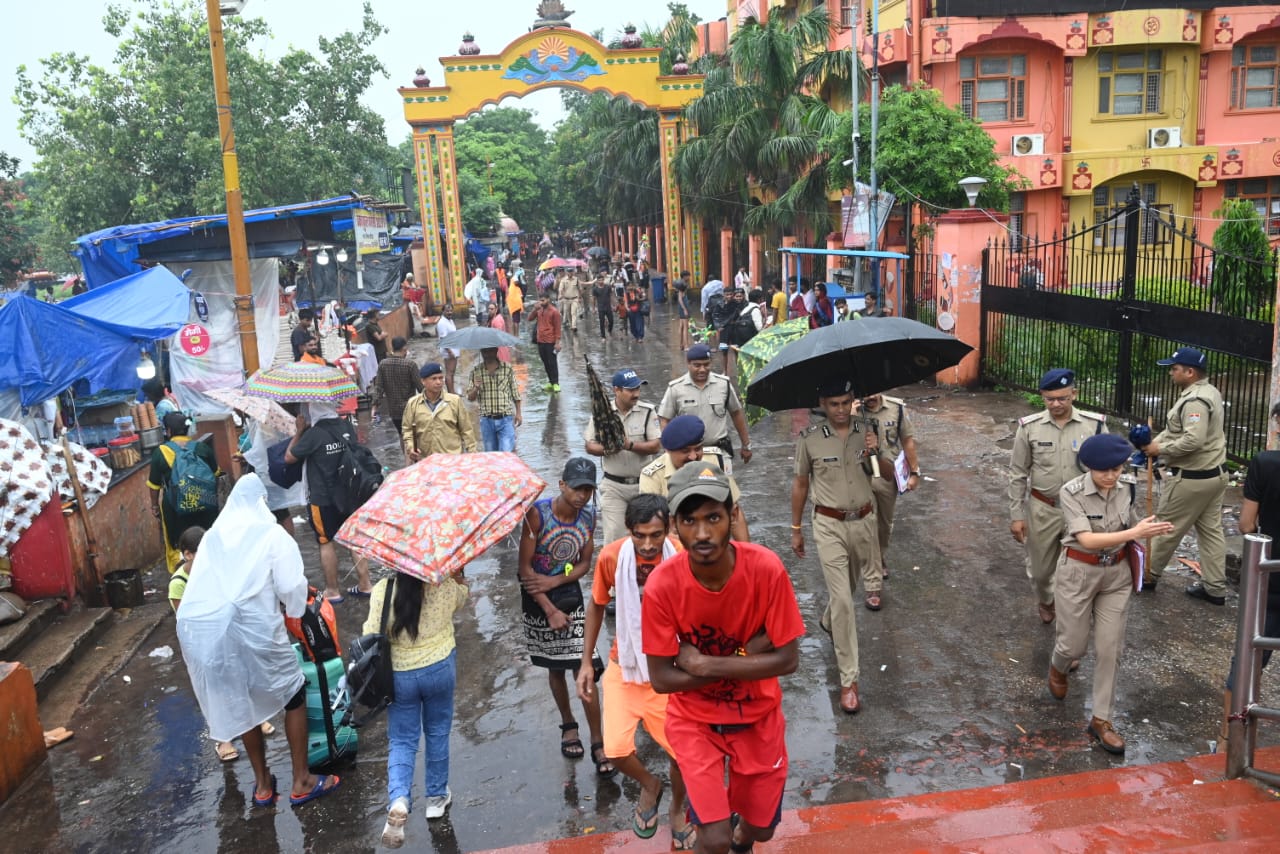 कांवड़ यात्रा में प्रशासन की खुली पोल