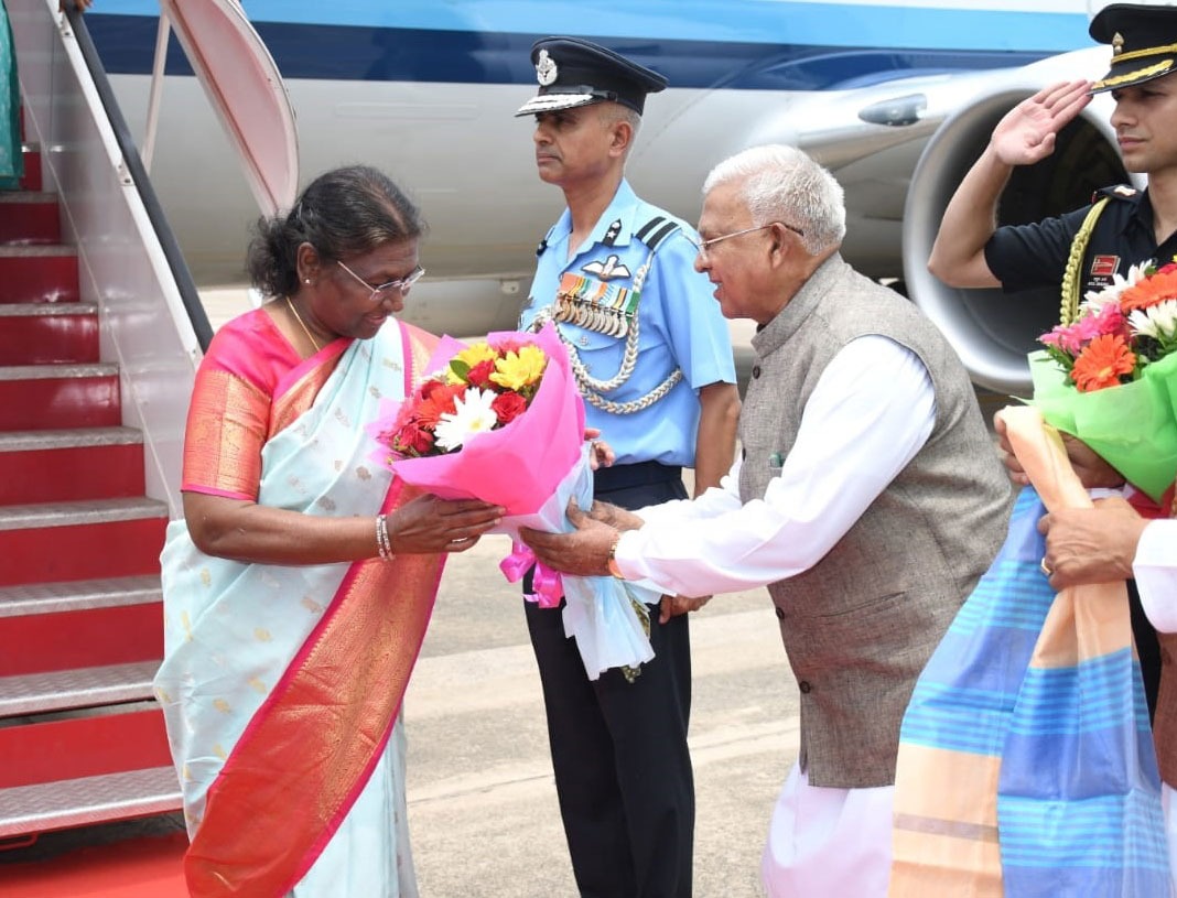 राष्ट्रपति का सीएम,राज्यपाल ने स्वागत किया