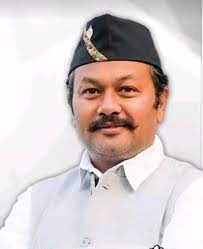 कांग्रेस पार्टी ने बांटे फलदार पौधे