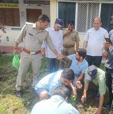 बड़कोट में जगह-जगह हुआ वृक्षारोपण