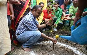 हरिद्वार में हरेला पर्व की धूम रोप पौधे