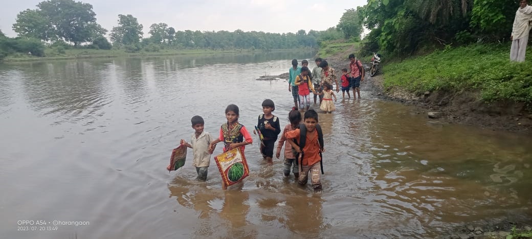 खातेगांव में आज तक सड़क नहीं आई