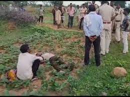 आरोपी ने कुल्हाड़ी से किया पीड़ित पर वार