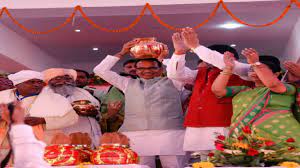 सीएम शिवराज ने समरसता यात्रा को दिखाई हरी झंडी