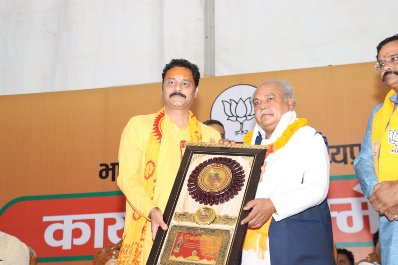 केंद्रीय कृषि मंत्री ने साधा कांग्रेस पर निशाना