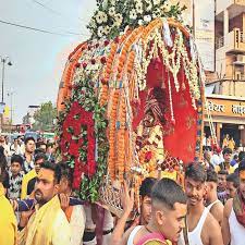 बाबा  चंद्रमौलेश्वर की  निकली भव्य शोभायात्रा