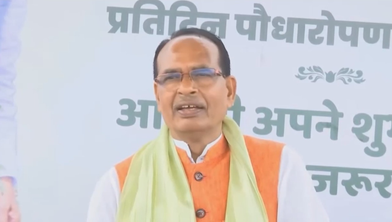 मुख्यमंत्री शिवराज सिंह चौहान ने किया विरोधियों पर वार