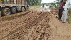 कटनी में सड़क न होने से ग्रामीण हो रहे हैं परेशान