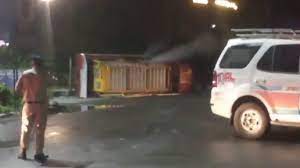 सिलेंडरों से गैस का रिसाव होने लगा