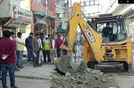 प्रशासन ने चलाया अतिक्रमण हटाओ अभियान