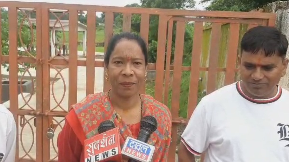 मोक्षधाम के सौंदर्यीकरण का कार्य चल रहा है