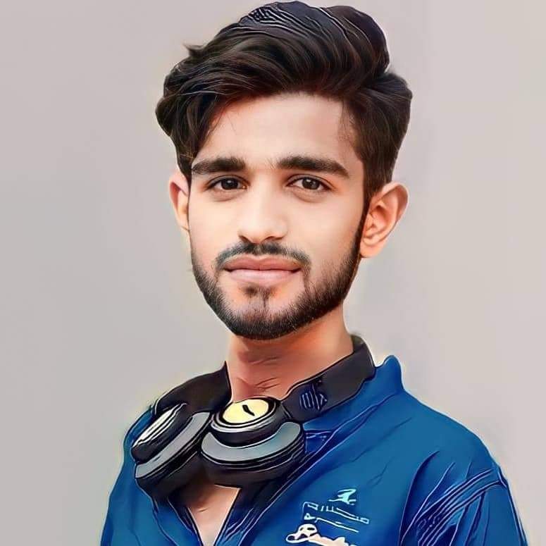 आरोपी युवक की पच्चीस इंस्टाग्राम आईडी