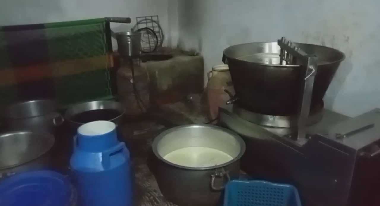 नकली घी बनाने वाली फैक्ट्री का भड़ाफोड़
