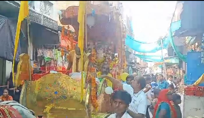 जन्माष्टमी पर भांडेर में निकली शोभायात्रा