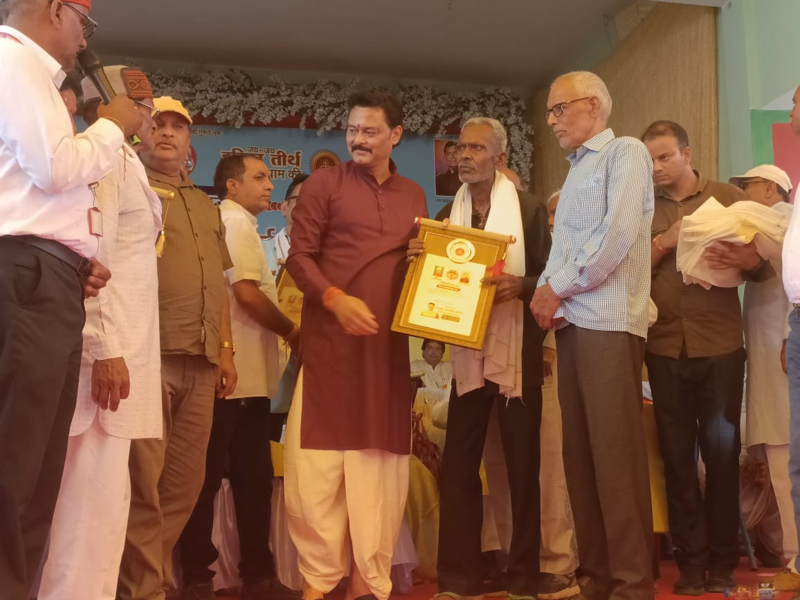 विजयराघवगढ़ में हुआ सम्मान समारोह