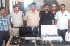 पुलिस ने किया कट्टेबाज युवक को गिरफ्तार