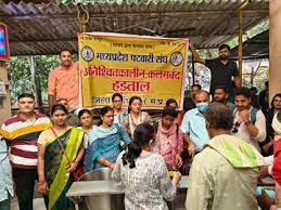मध्य प्रदेश में 16 दिनों से पटवारी हड़ताल पर