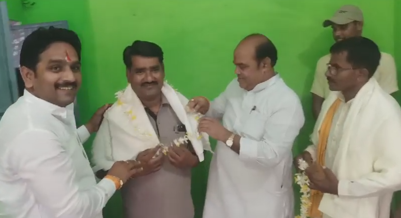 हिन्दी दिवस पर हुई  काव्य गोष्ठी