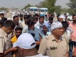 परेशान ग्रामीणों ने जाम लगाया