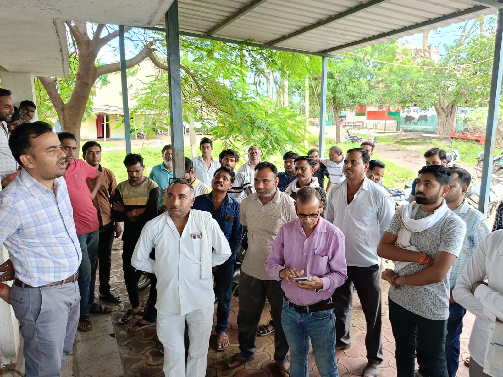 हरदा के दर्जनों गांव में बिजली कटौती