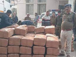 दो लोगो को गांजे के साथ किया गया गिरफ्तार